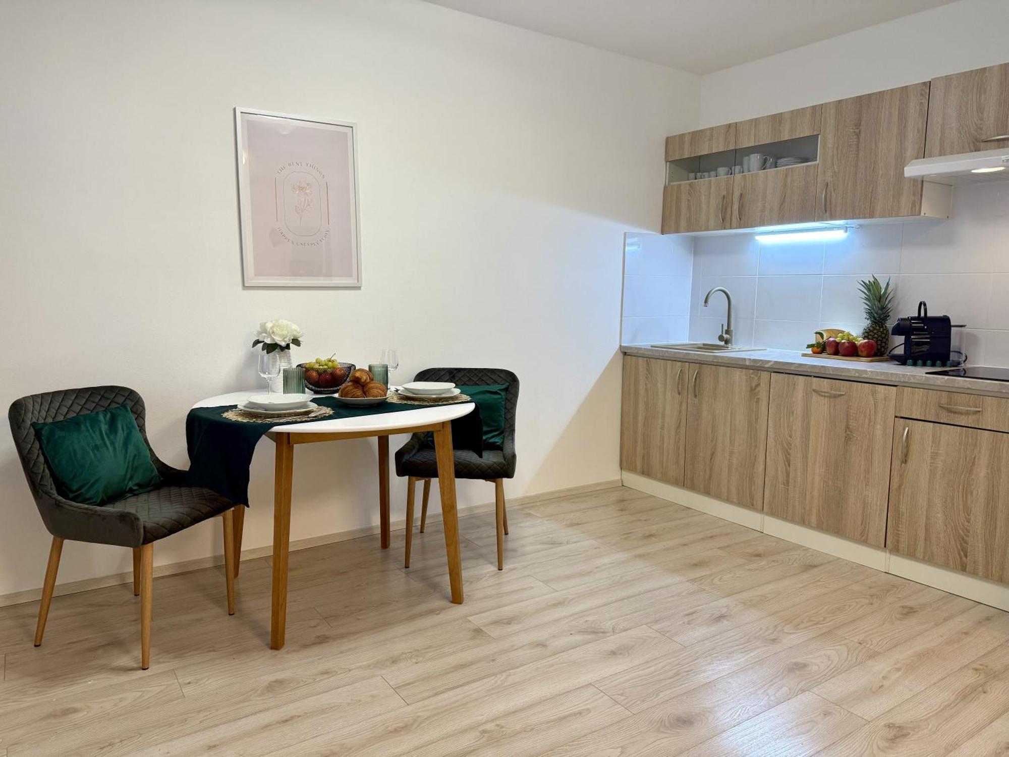 Apartmany New Forest Retreat - U Lesa, S Parkovanim, 300Mbit Internet Есеник Экстерьер фото